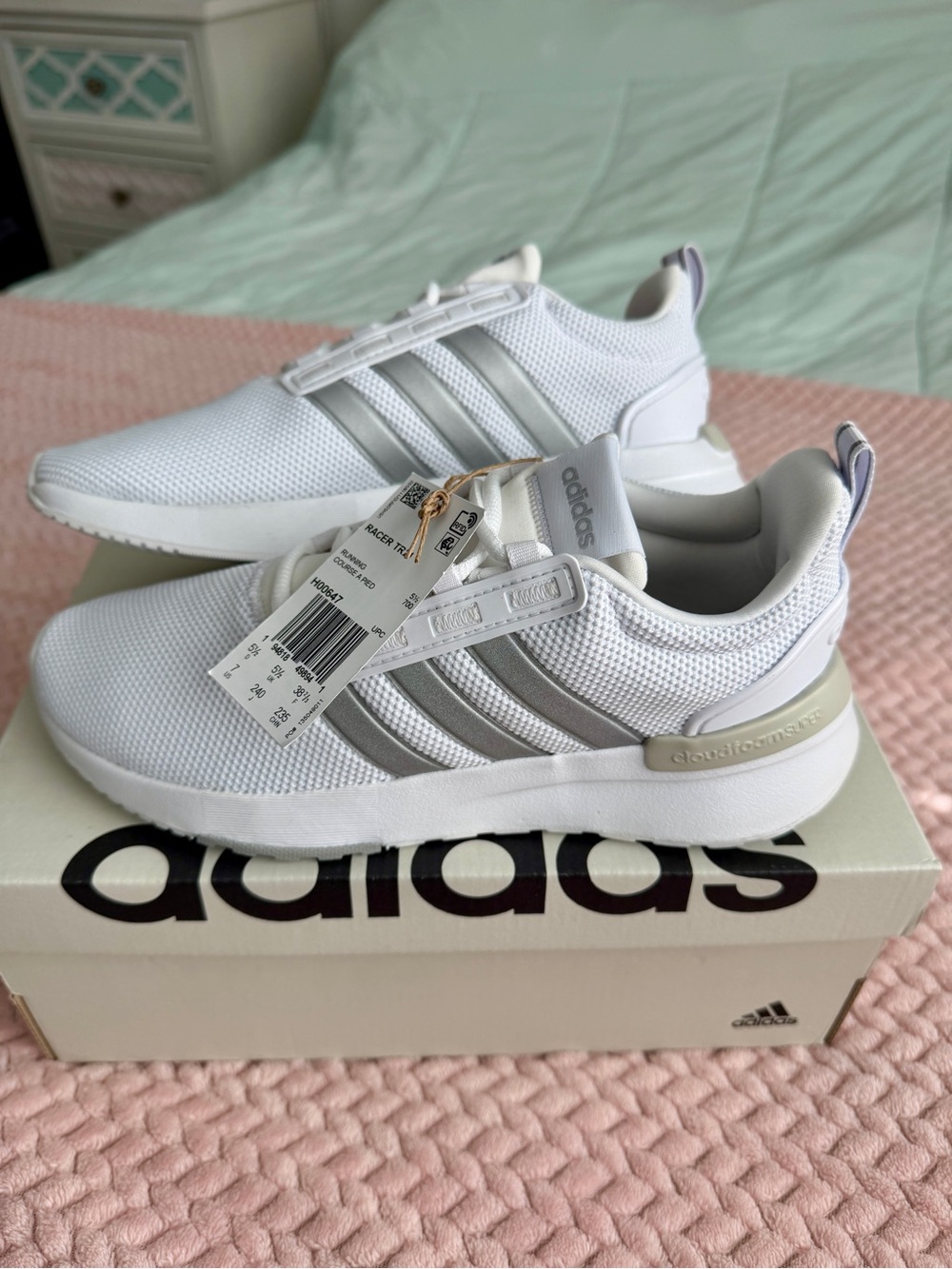 NEW! Adidas Racer TR 21- Size 7 Women’s